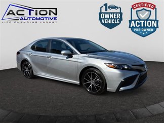 Used 2024 Toyota Camry SE image 1