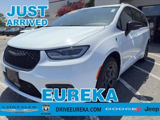 New 2025 Chrysler Pacifica Select image 1