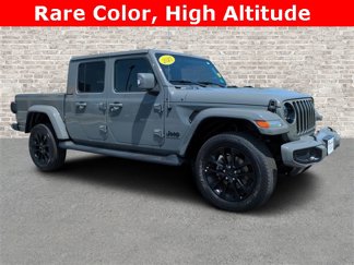 Used 2023 Jeep Gladiator Overland image 1
