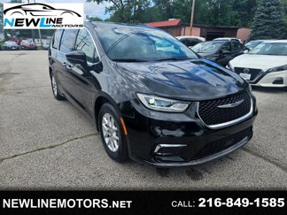 Used 2021 Chrysler Pacifica Touring-L image 1
