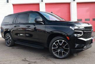 Used 2024 Chevrolet Suburban RST w/ Sport Performance Package image 1
