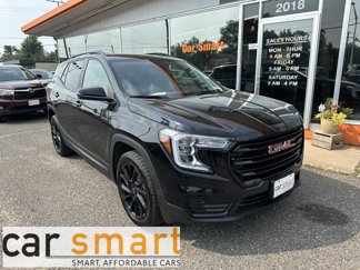 Used 2023 GMC Terrain SLE image 1
