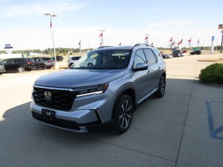 New 2025 Honda Pilot Touring image 1