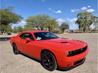 Used 2019 Dodge Challenger SXT image 1