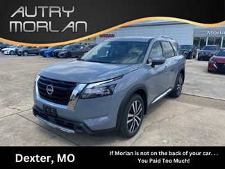 New 2025 Nissan Pathfinder Platinum image 1