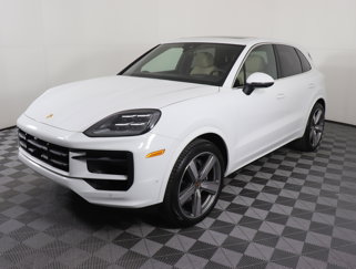 Used 2025 Porsche Cayenne image 1