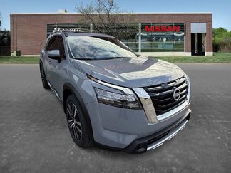 New 2025 Nissan Pathfinder Platinum image 1