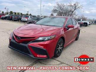 Used 2023 Toyota Camry SE w/ Convenience Package image 1