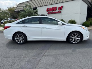 Used 2013 Hyundai Sonata SE w/ Navigation & Sunroof Pkg image 1