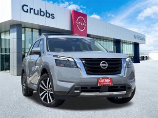 New 2025 Nissan Pathfinder Platinum image 1