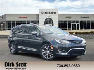 Used 2019 Chrysler Pacifica Limited image 1