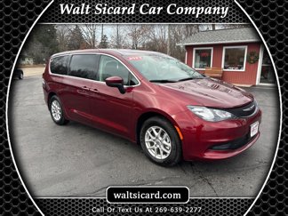 Used 2023 Chrysler Voyager LX image 1