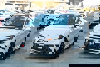 Certified 2025 Toyota Camry SE image 1