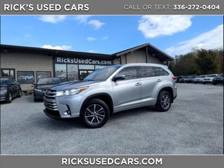 Used 2017 Toyota Highlander XLE image 1