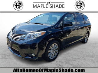 Used 2017 Toyota Sienna AWD image 1