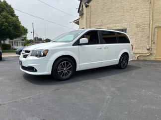 Used 2018 Dodge Grand Caravan GT image 1