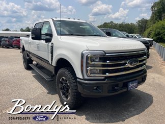 New 2025 Ford F250 4x4 Crew Cab Super Duty image 1