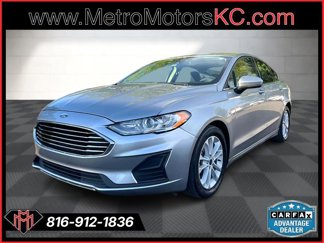 Used 2020 Ford Fusion SE image 1