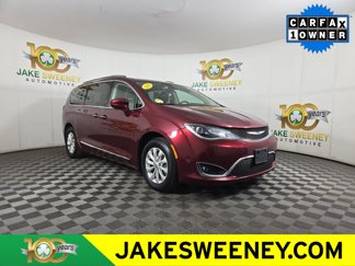 Used 2020 Chrysler Pacifica Touring-L image 1