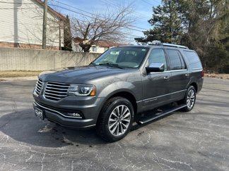 Used 2015 Lincoln Navigator 4WD image 1