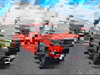 New 2025 Nissan Frontier PRO-4X w/ Pro Convenience Package image 1
