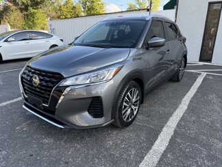 Used 2022 Nissan Kicks SV image 1