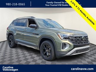 New 2025 Volkswagen Atlas Peak Edition SE image 1