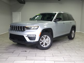 Used 2023 Jeep Grand Cherokee Limited image 1