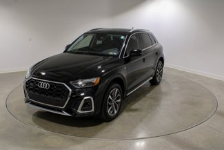 Used 2024 Audi Q5 2.0T Premium w/ Convenience Package image 1
