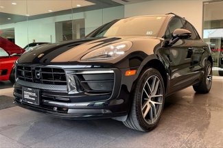 Certified 2025 Porsche Macan image 1