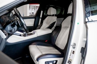 Used 2023 BMW X6 xDrive40i w/ Executive Package image 1