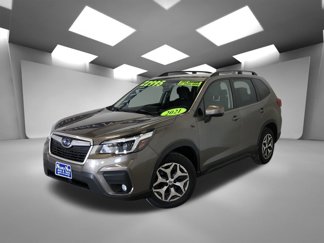 Used 2021 Subaru Forester Premium image 1