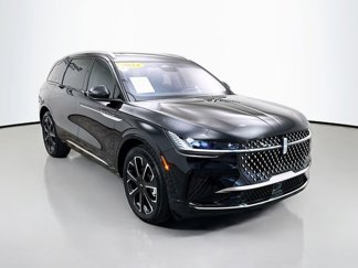 Used 2024 Lincoln Nautilus Reserve w/ Equipment Group 202A image 1