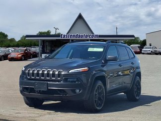 Used 2018 Jeep Cherokee Trailhawk w/ Comfort/Convenience Group image 1