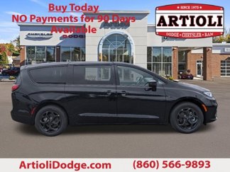 New 2023 Chrysler Pacifica Touring-L w/ S Appearance Package image 1