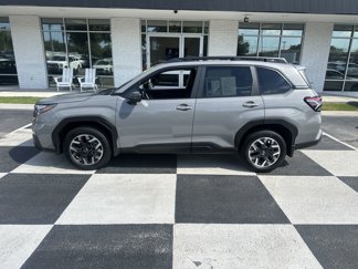Used 2025 Subaru Forester Premium w/ Convenience Package #2 image 1
