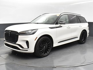 Used 2025 Lincoln Aviator Reserve w/ Luxury Package image 1