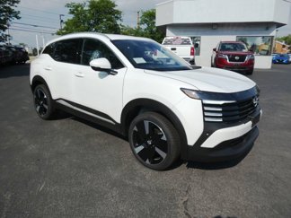 New 2025 Nissan Kicks SR image 1