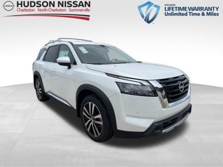 New 2025 Nissan Pathfinder Platinum image 1