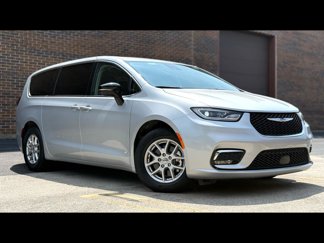 Used 2024 Chrysler Pacifica Touring-L image 1