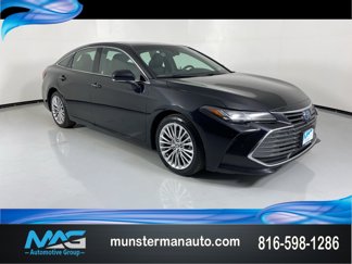 Used 2022 Toyota Avalon Limited image 1