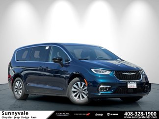 New 2025 Chrysler Pacifica Select image 1