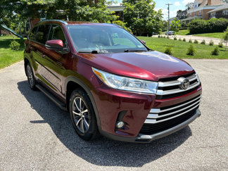 Used 2017 Toyota Highlander XLE image 1