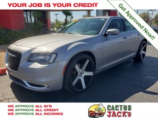 Used 2018 Chrysler 300 Touring image 1