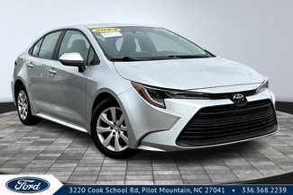 Used 2024 Toyota Corolla LE image 1