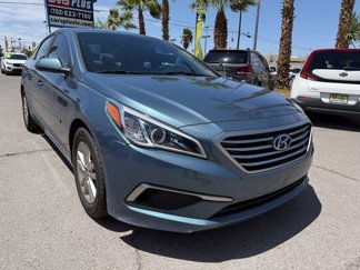 Used 2017 Hyundai Sonata SE image 1