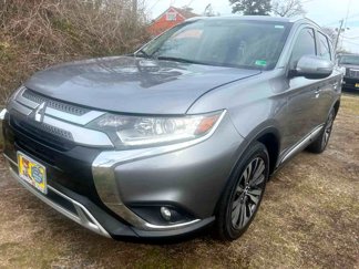 Used 2019 Mitsubishi Outlander SEL image 1