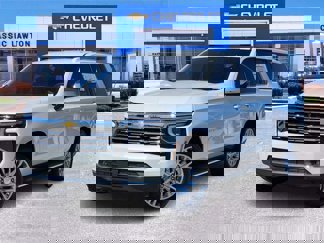 New 2025 Chevrolet Suburban Premier image 1