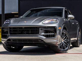 Certified 2025 Porsche Cayenne image 1