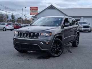 Used 2021 Jeep Grand Cherokee Laredo X image 1